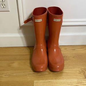 Size 11 Women’s Hunter Mid-Calf Rain Boots. Slightly worn.